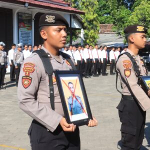 Pimpin Upacara PTDH 2 Anggota, Ini Kata Kapolres Probolinggo Kota