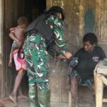 Pelayanan Kesehatan Gratis Untuk Masyarakat Di Perbatasan Dari Satgas Pamtas RI-PNG Yonif 410/Alugoro Pelayanan Kesehatan Gratis Untuk Masyarakat Di Perbatasan Dari Satgas Pamtas RI-PNG Yonif 410/Alugoro