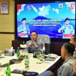 Kepala Bakamla RI Beri Pengarahan kepada Personel Zona Tengah di Manado Kepala Bakamla RI Beri Pengarahan kepada Personel Zona Tengah di Manado