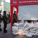 TNI Hadirkan Pangan Murah, Kuliner Rakyat, dan Layanan Kesehatan Gratis di CFD Sudirman-Thamrin TNI Hadirkan Pangan Murah, Kuliner Rakyat, dan Layanan Kesehatan Gratis di CFD Sudirman-Thamrin