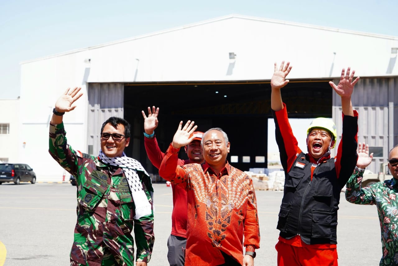 Satgas Garuda Merah Putih II Bertolak Ke Mesir Lanjutkan Misi Kemanusiaan Gaza Satgas Garuda Merah Putih II Bertolak Ke Mesir Lanjutkan Misi Kemanusiaan Gaza
