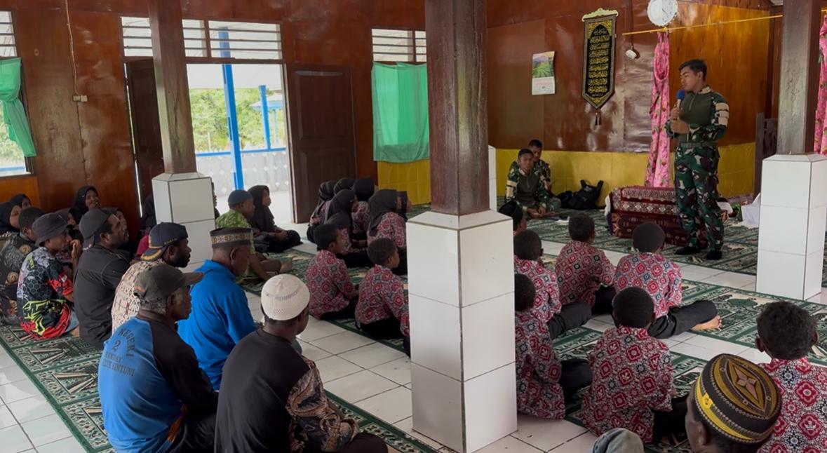 Bersama Masyarakat, Satgas Yonif 410/Alugoro Peringati Maulid Nabi Muhammad SAW di Papua