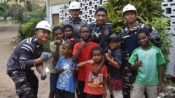 Satgas Port Visit Gotong Royong Bersama Masyarakat di Gereja TFC, Papua Nugini