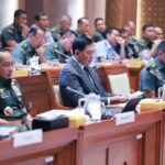 Panglima TNI dan Menhan RI Hadiri Raker dengan Komisi I DPR RI Bahas Penyesuaian Anggaran 2026 Panglima TNI dan Menhan RI Hadiri Raker dengan Komisi I DPR RI Bahas Penyesuaian Anggaran 2026