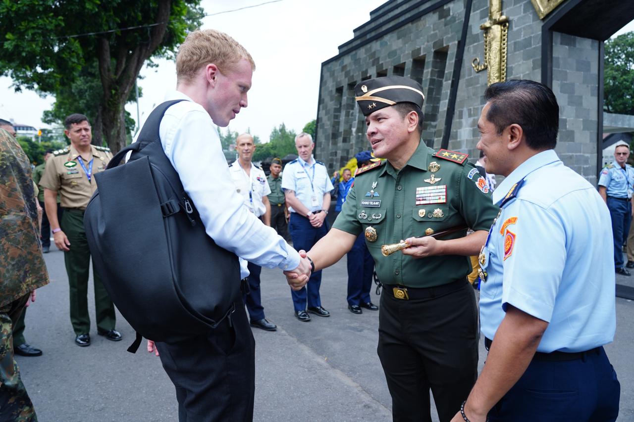 Gubernur Akmil Terima Kunjungan Military Attache Negara Sahabat
