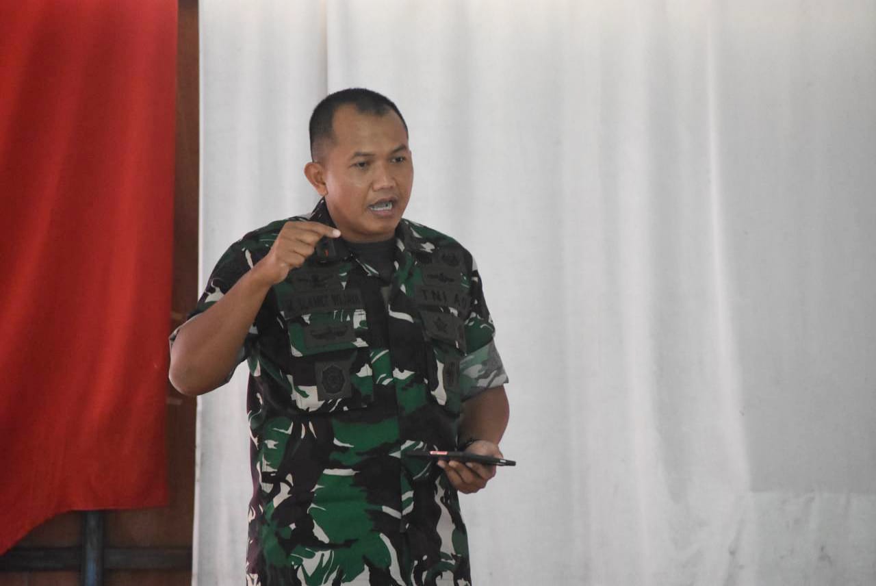 Usai Upacara Bendera, Dandim 1710/Mimika Gelar Jamdan Sampaikan Arahan Kasad Kepada Segenap Prajurit dan PNS Kodim Usai Upacara Bendera, Dandim 1710/Mimika Gelar Jamdan Sampaikan Arahan Kasad Kepada Segenap Prajurit dan PNS Kodim