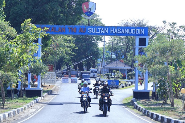 Lanud Sultan Hasanuddin Sapa Warga Melalui Patroli, Ajak Jaga Keamanan dan Ketertiban Lanud Sultan Hasanuddin Sapa Warga Melalui Patroli, Ajak Jaga Keamanan dan Ketertiban