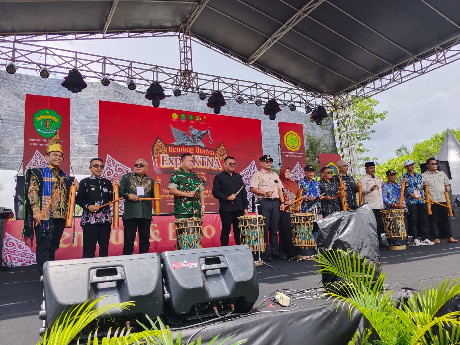 Dandim 0906/Kkr Hadiri Pembukaan Rembug Dan KTNA Agro Expo 2025 Dandim 0906/Kkr Hadiri Pembukaan Rembug Dan KTNA Agro Expo 2025