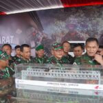 Kasad Jenderal TNI Maruli Simanjuntak Tinjau Stand Zeni AD di TNI AD FAIR 2025 Kasad Jenderal TNI Maruli Simanjuntak Tinjau Stand Zeni AD di TNI AD FAIR 2025