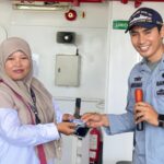 KN. Tanjung Datu-301 Kenalkan Dunia Kemaritiman Kepada Pelajar KN. Tanjung Datu-301 Kenalkan Dunia Kemaritiman Kepada Pelajar
