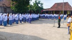 Serentak, Babinsa Kodim Bojonegoro Gelar Penguatan Bela Negara Dikalangan Pelajar