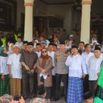 Ratusan Personil Gabungan TNI Polri Kawal Aksi Damai Santri dan Kyai di DPRD Kota Probolinggo