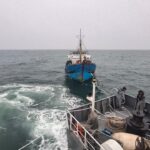 Bakamla RI Selamatkan Kapal Mati Mesin di Tengah Cuaca Buruk Bakamla RI Selamatkan Kapal Mati Mesin di Tengah Cuaca Buruk