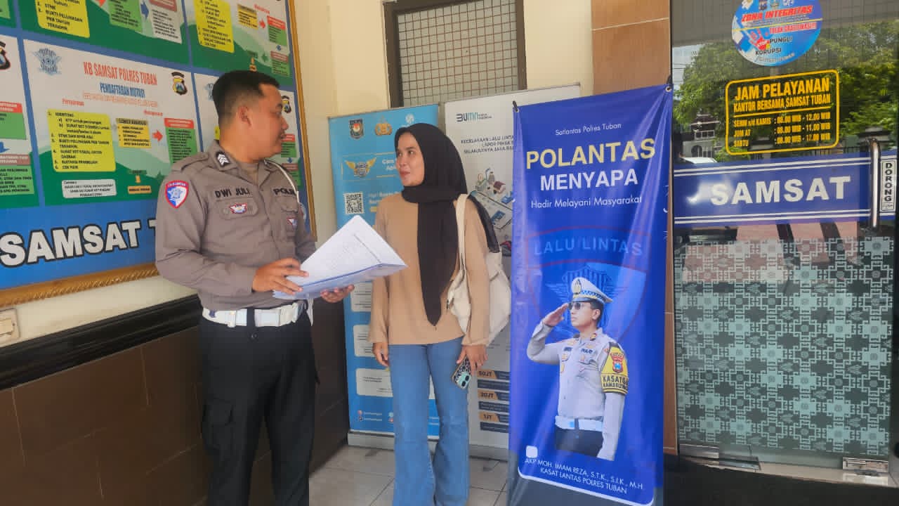 POLANTAS MENYAPA, Masyarakat Tuban Merasa Lebih Dekat dengan Polisi