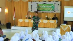 Satgas TMMD ke-126 Kodim 1505/Tidore Berikan Penyuluhan Bahaya Narkoba kepada Pelajar Satgas TMMD ke-126 Kodim 1505/Tidore Berikan Penyuluhan Bahaya Narkoba kepada Pelajar