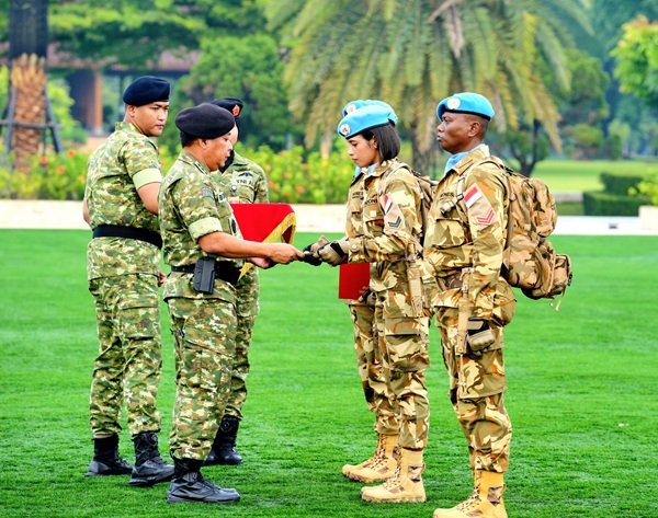 Satgas BGC MONUSCO dan Kizi MINUSCA: Bukti Pengabdian TNI untuk Perdamaian Dunia Satgas BGC MONUSCO dan Kizi MINUSCA: Bukti Pengabdian TNI untuk Perdamaian Dunia