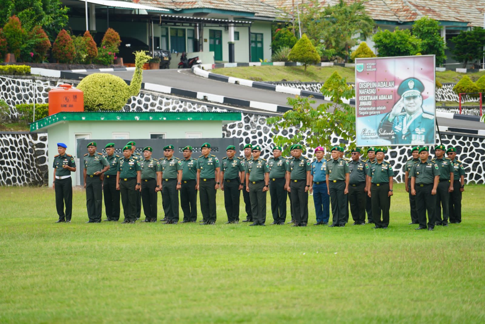 Kodam Kasuari Gelar Upacara Peringatan ke-97 Hari Sumpah Pemuda "Pemuda Pemudi Bergerak, Indonesia Bersatu" Kodam Kasuari Gelar Upacara Peringatan ke-97 Hari Sumpah Pemuda "Pemuda Pemudi Bergerak, Indonesia Bersatu"