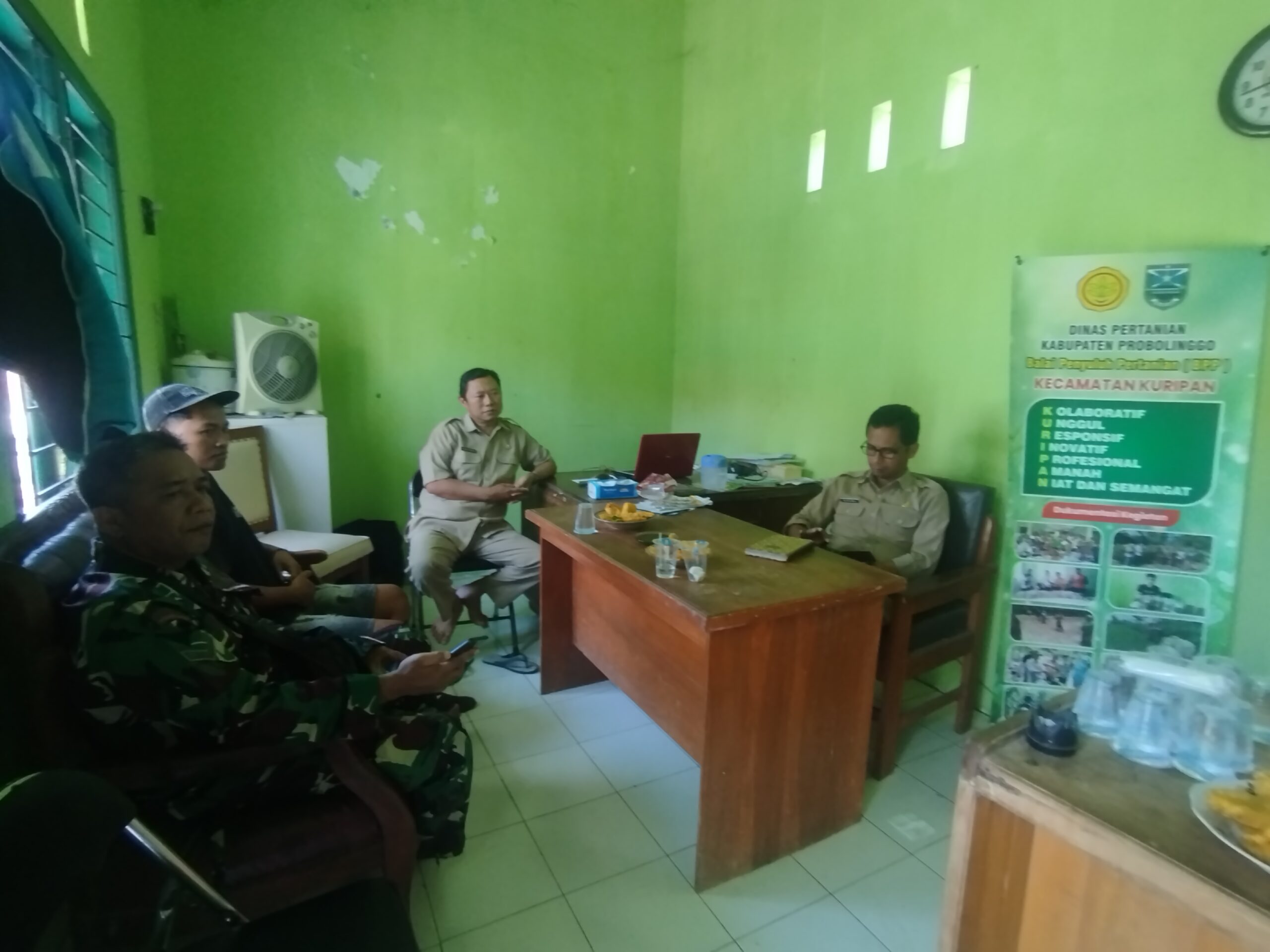 BPP Kecamatan Kuripan Gelar Pendampingan Entri e-RDKK di Aplikasi, Libatkan TNI, Polri, dan Kelompok Tani