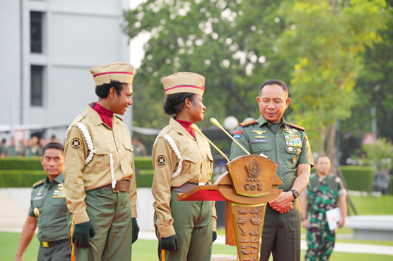 Panglima TNI Pimpin Upacara Penyambutan KKRI Wilayah Jayapura Panglima TNI Pimpin Upacara Penyambutan KKRI Wilayah Jayapura