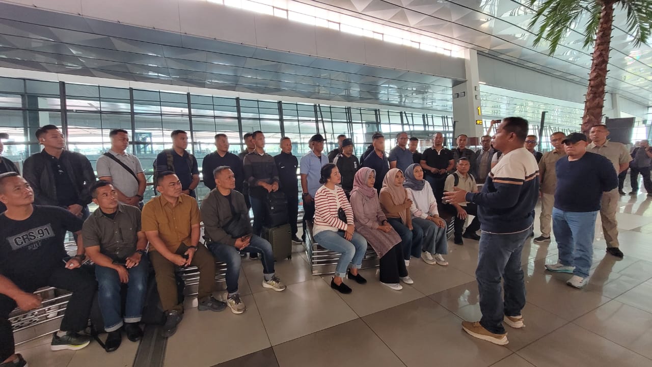 Tunjukkan Komitmen Sukseskan Program Makan Bergizi, TNI AD Kirim Tim ke Singapura Tunjukkan Komitmen Sukseskan Program Makan Bergizi, TNI AD Kirim Tim ke Singapura