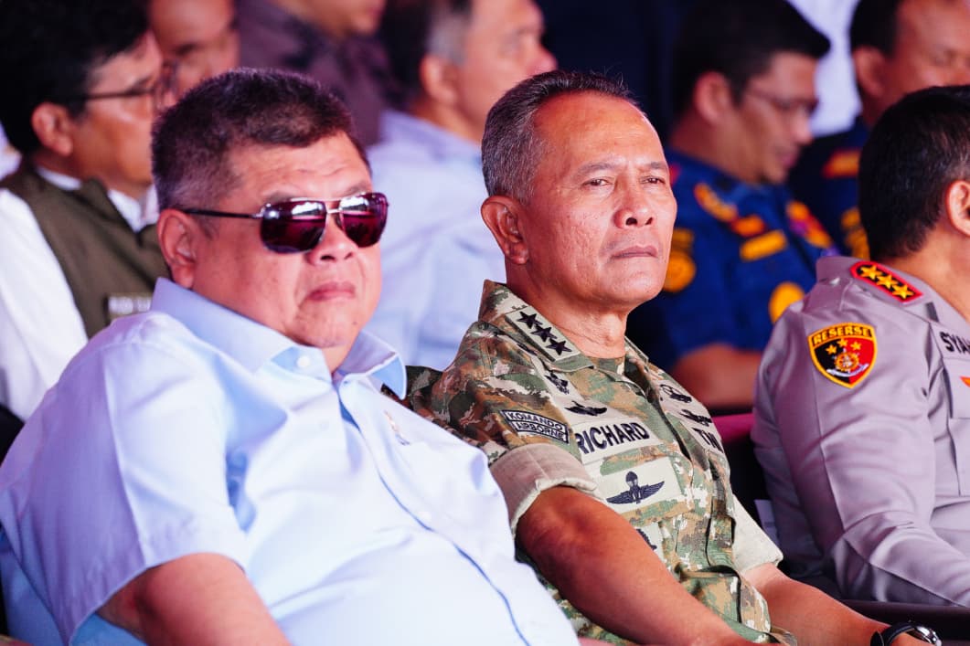 Kasum TNI Tinjau Keberhasilan Satgas PKH Amankan Ribuan Kubik Kayu Ilegal