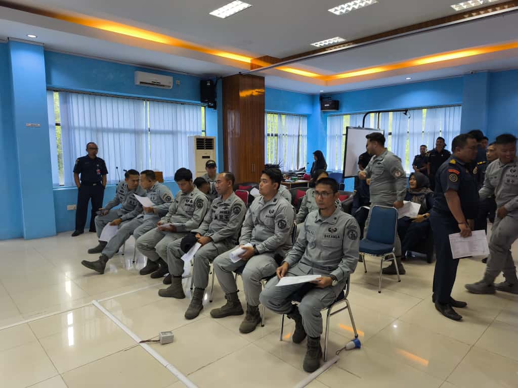 Bakamla RI Ikut Donor Darah di HUT Ke-26 KKP