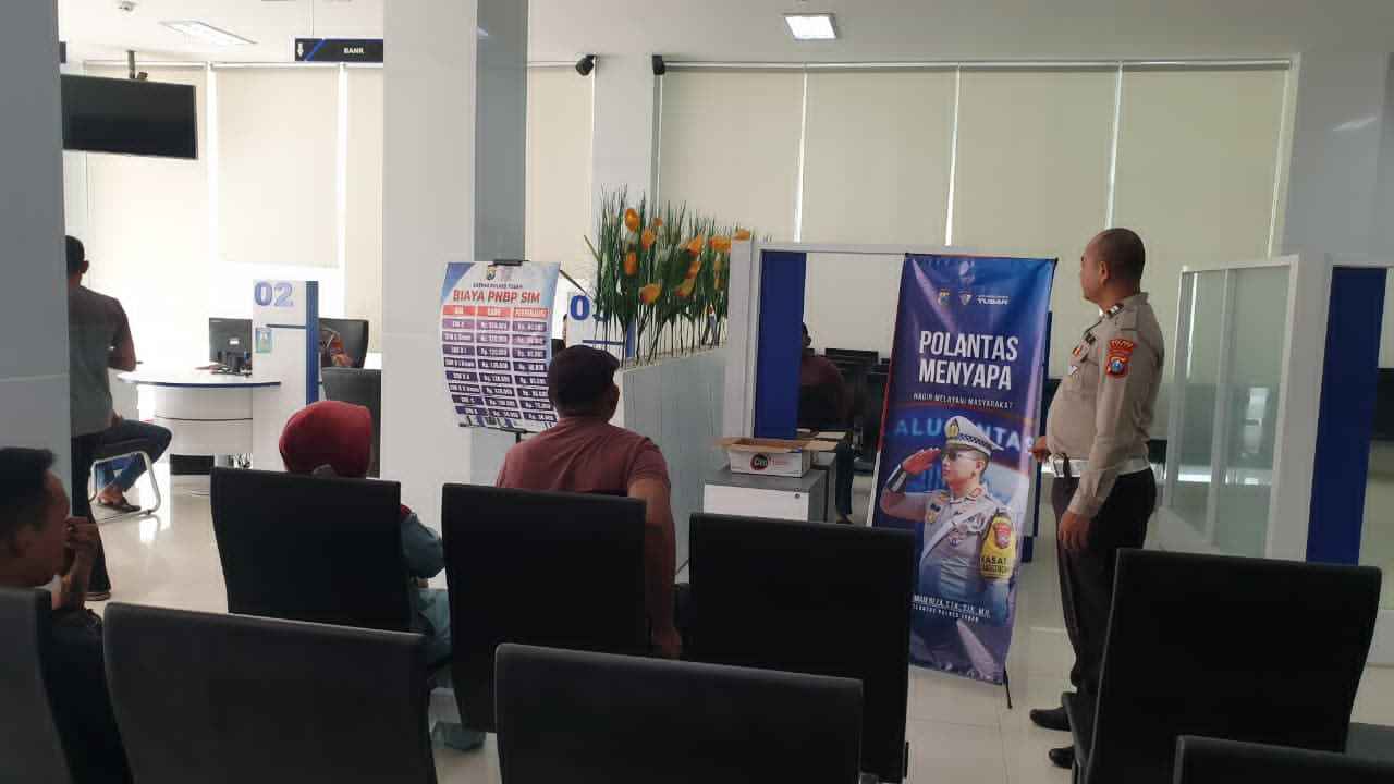 Melalui POLANTAS MENYAPA, Satlantas Polres Tuban Meningkatkan Pemahaman Masyarakat tentang Lalu Lintas