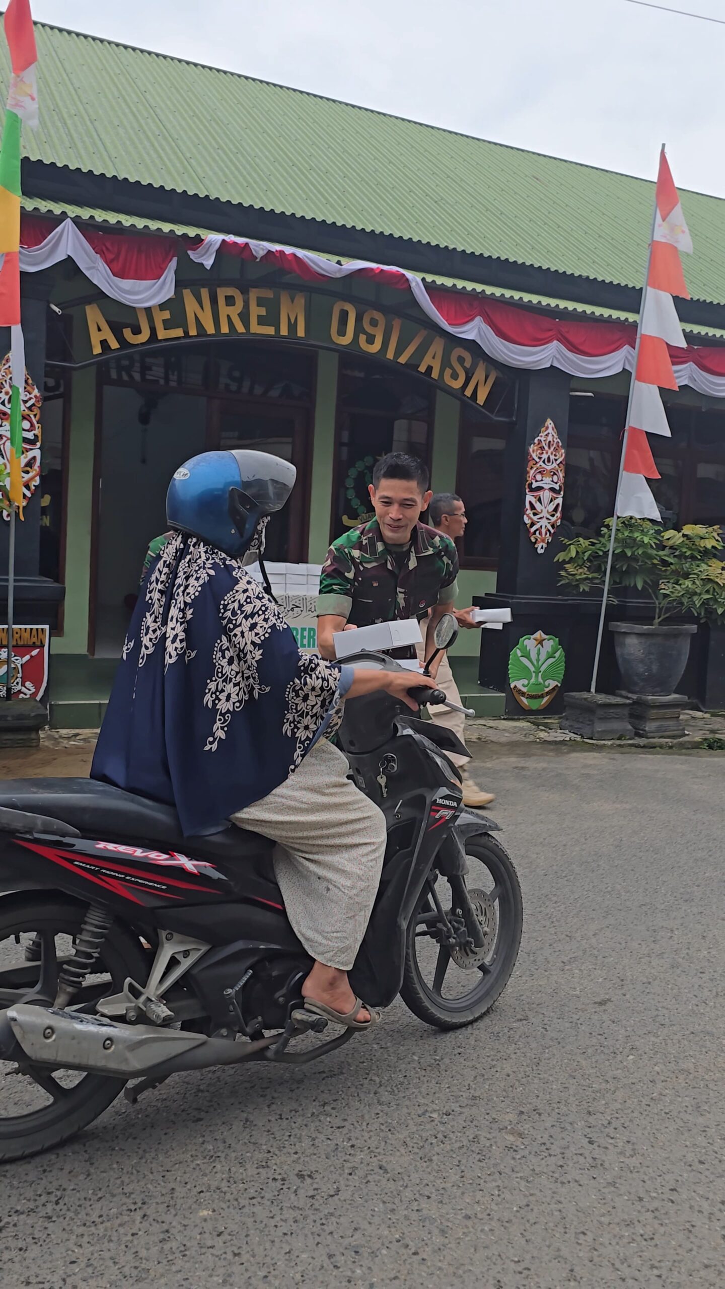 Pererat Silaturahmi, Ajenrem 091/ASN Laksanakan Kegiatan Jum'at Berkah