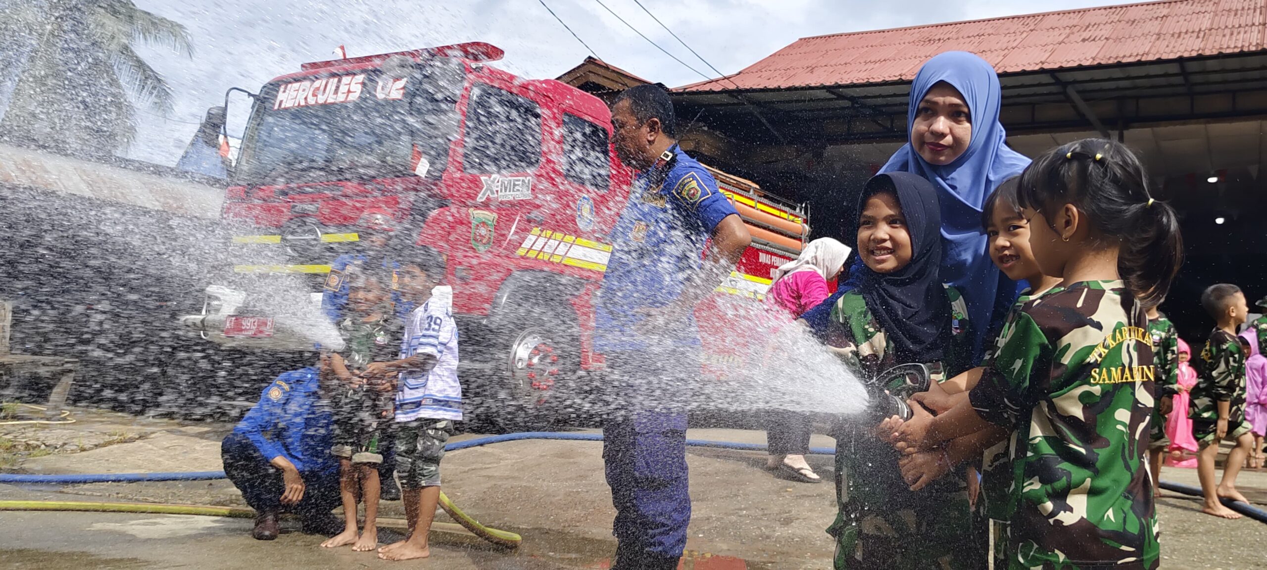 Edukasi Bencana Kebakaran, TK Kartika Air Putih Kunjungi PMK Samarinda