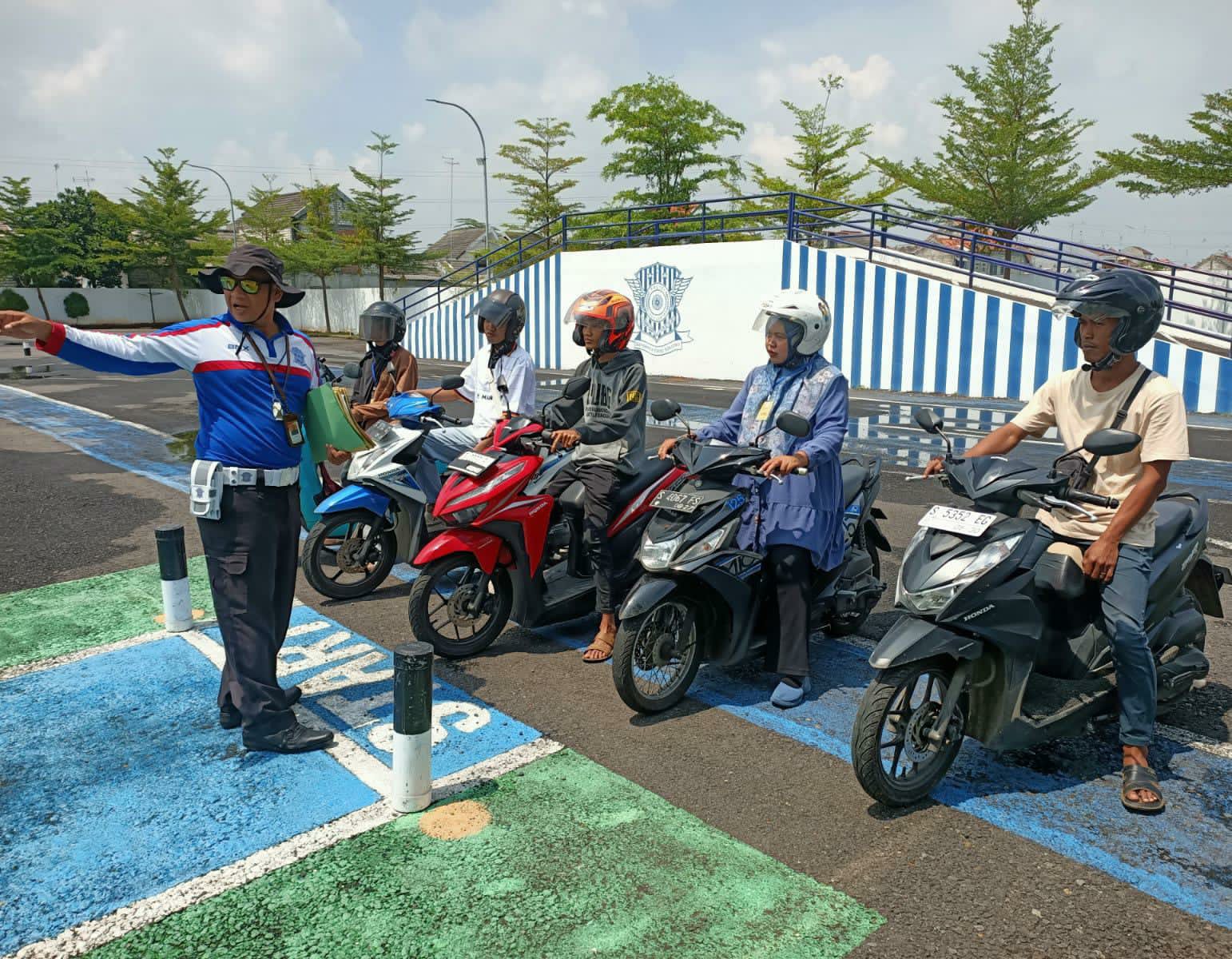 Pagi Hangat di Tuban: POLANTAS MENYAPA Rangkul Warga Dengan Ketulusan