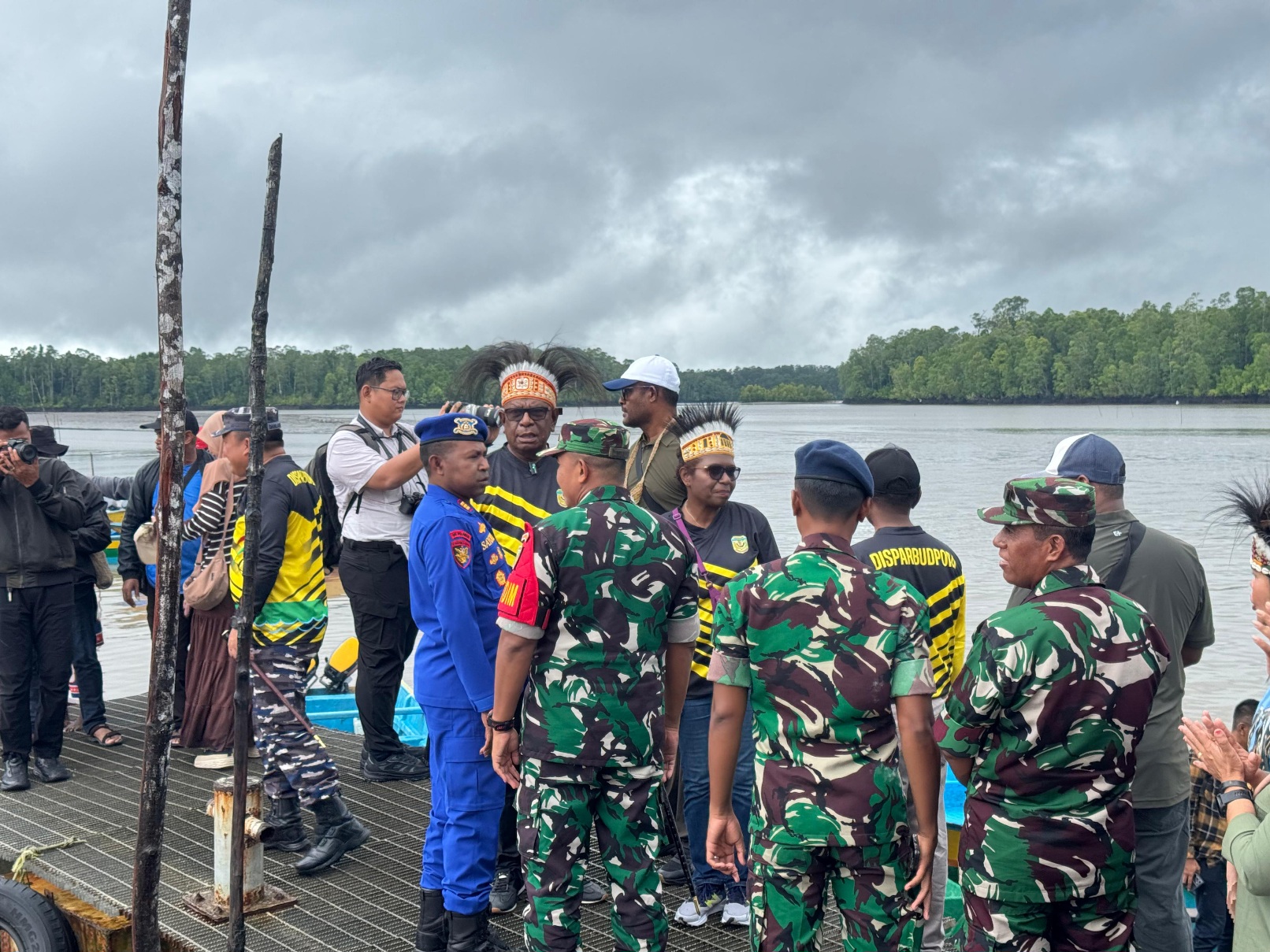Dukung Pelestarian Budaya Bangsa, Dandim 1710/Mimika Hadiri Pembukaan Lomba Dayung dan Pentas Seni Budaya