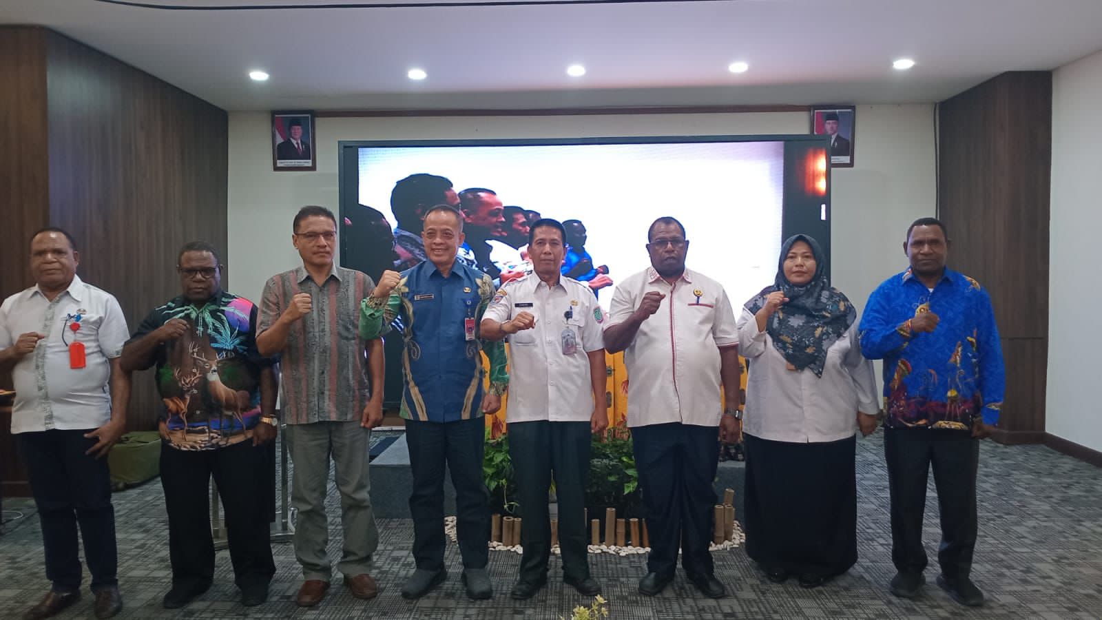 Pemprov Papua Barat Daya Genjot Penyelesaian Data Kependudukan, Asisten I Buka Bimtek Dukcapil se-PBD