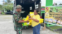 Dukung Program Gerakan Pangan Murah, Kodim 1710/Mimika Jual Beras SPHP di Timika Dukung Program Gerakan Pangan Murah, Kodim 1710/Mimika Jual Beras SPHP di Timika