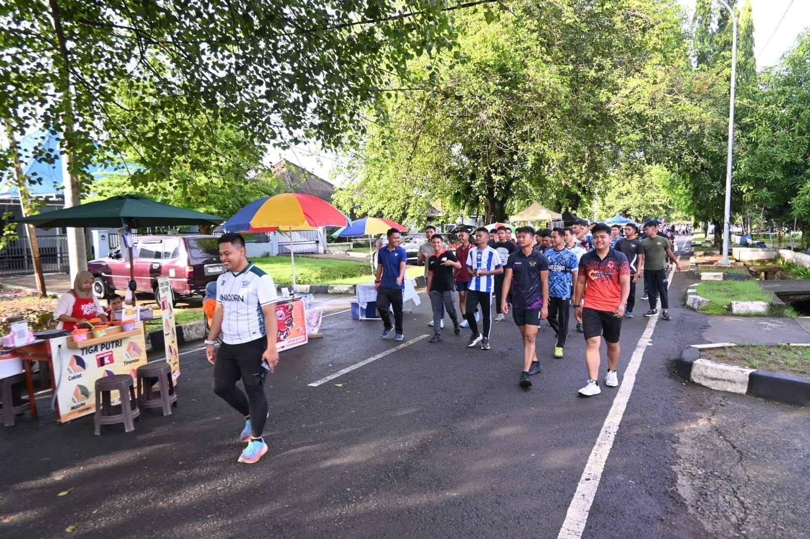 Car Free Day Lanud Sultan Hasanuddin Dimeriahkan Penampilan Drum Band SD Angkasa 1 Mandai