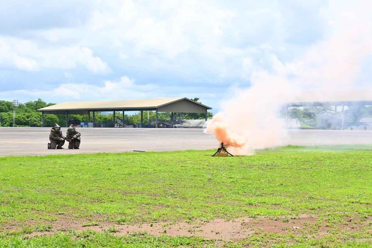 Tingkatkan Kesiapsiagaan Lanud Sultan Hasanuddin Gelar Latihan Penanganan Ancaman Bom Tingkatkan Kesiapsiagaan Lanud Sultan Hasanuddin Gelar Latihan Penanganan Ancaman Bom