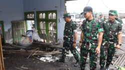 Kasdam V/Brawijaya Tinjau Lokasi Terdampak Erupsi Semeru dan Gelar Bhakti Sosial untuk Warga