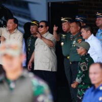 Presiden RI, Menhan RI dan Panglima TNI Rapat Evaluasi Percepatan Pembangunan KDKMP