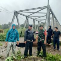 Respon Cepat TNI : Prajurit Kodim 0212/TS Bantu Penanganan Bencana di Mandailing Natal