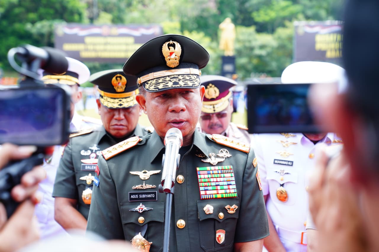 Panglima TNI dan Kapolri Lantik 1.621 Prabhatar di Akmil Magelang