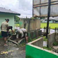 Jum’at Bersih, Anggota Kodim 1505/Tidore Tunjukkan Kepedulian pada Lingkungan Kerja