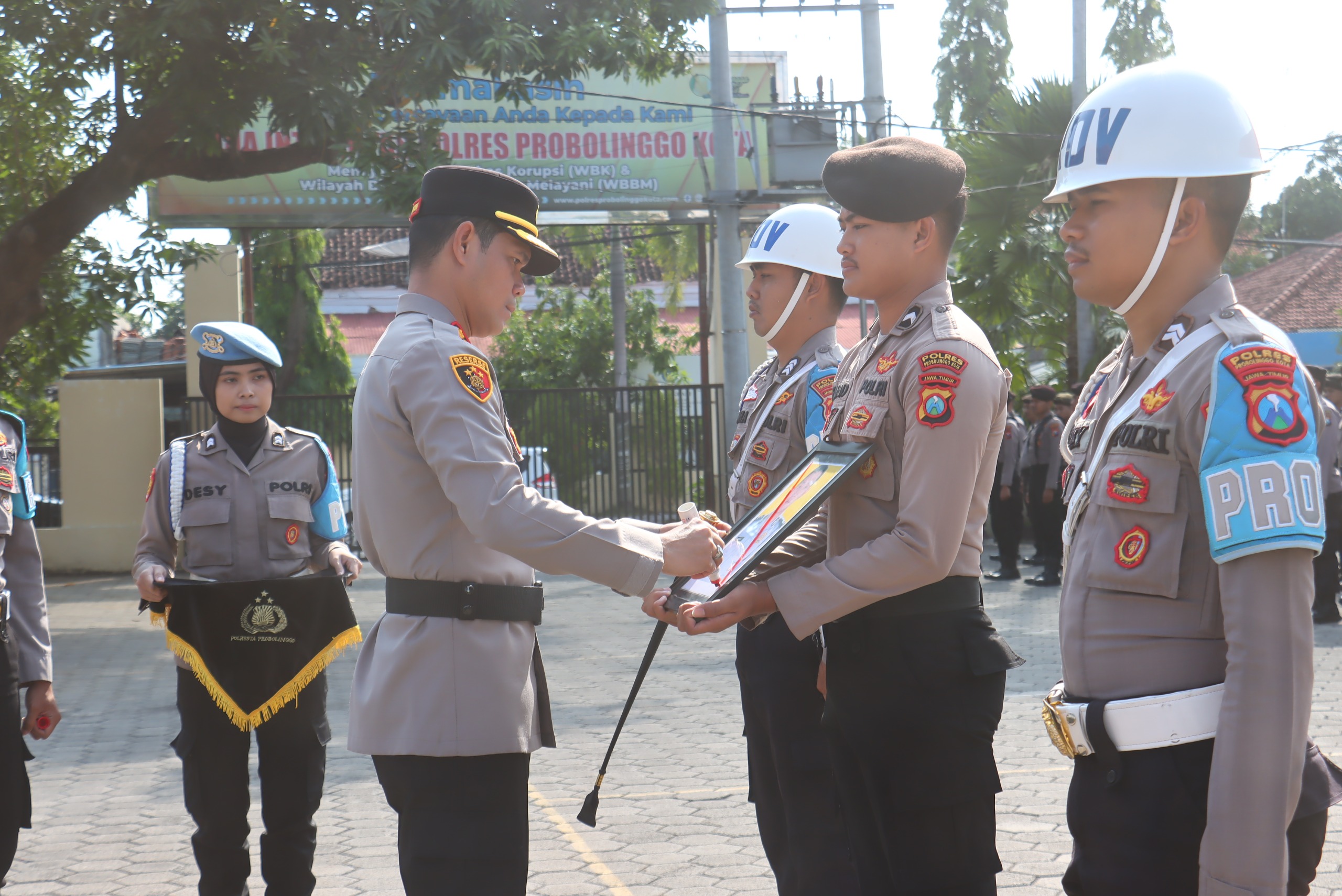 Polres Probolinggo Kota Gelar Upacara PTDH Anggota Secara In Absentia
