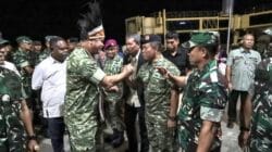 Ir Koarmada III Sambut Kedatangan Kasad di Kota Sorong Ir Koarmada III Sambut Kedatangan Kasad di Kota Sorong