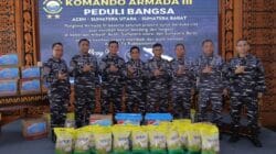 Armada III Peduli Bangsa: Panglima Armada III Serahkan Bantuan Kemanusiaan untuk Korban Bencana di Sumatera