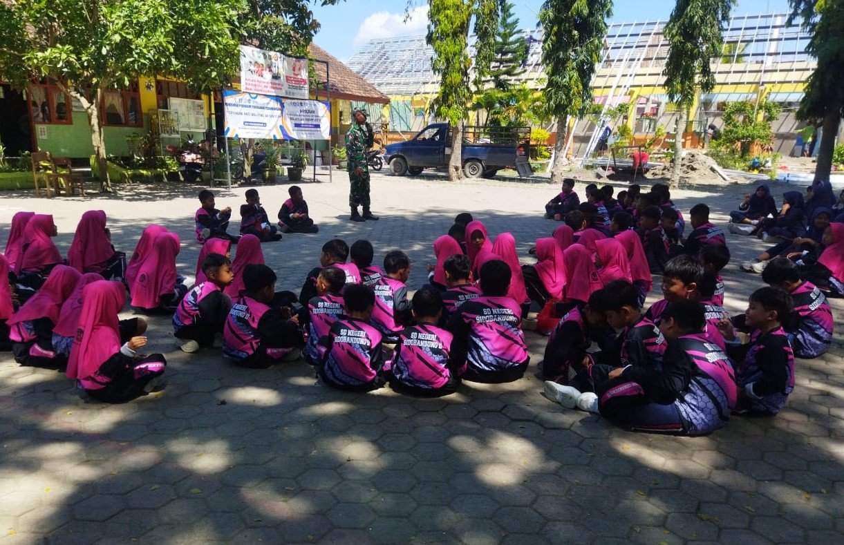 Terus Bergerak, Babinsa Kodim Bojonegoro Lakukan Pembinaan Karakter Generasi Muda Bangsa