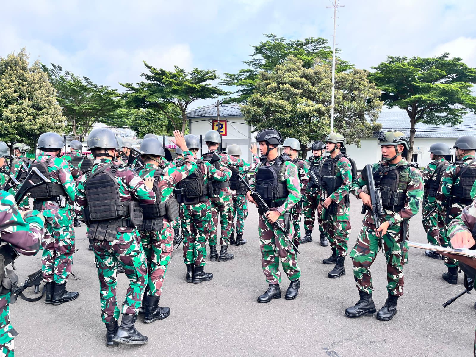 Cek Kesiapan Tempur, Komandan Batalyon Infanteri 2 Marinir Pimpin Apel Organik