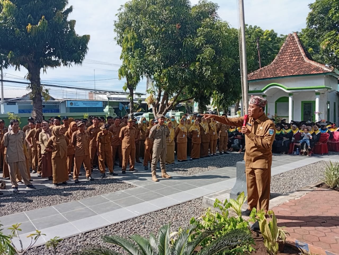 Apel Bersama dan Wisuda SOTH, Kecamatan Pajarakan Tebar Apresiasi Penghargaan di Penghujung 2025