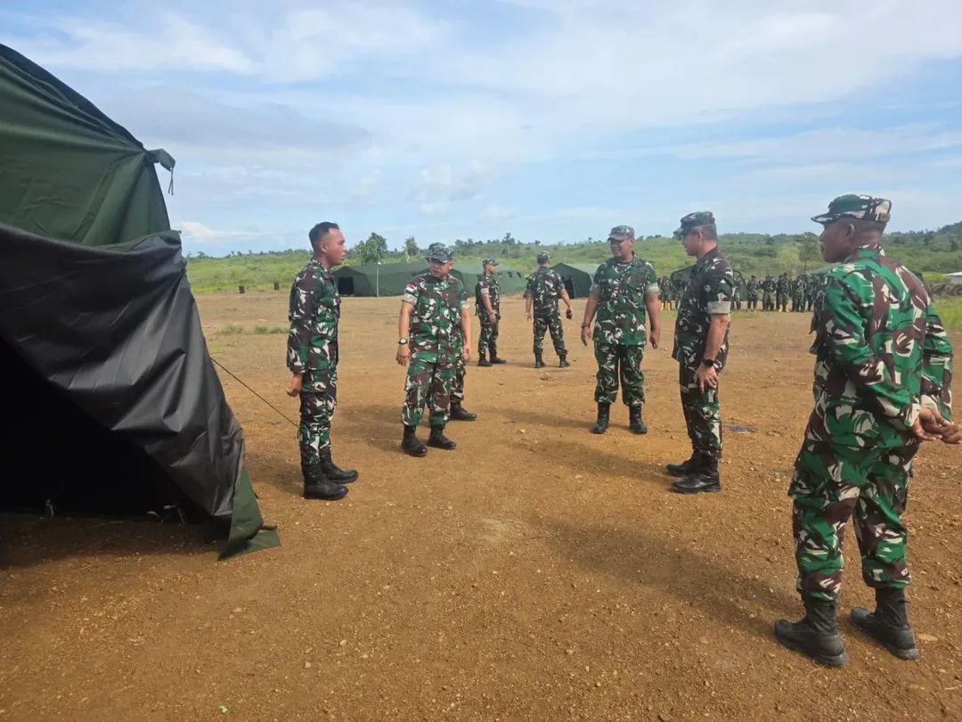 Dandim 1505/Tidore Dampingi Kunjungan Kerja Danrem 152/Babullah Tinjau Lokasi Yon TP di Halmahera Timur Dandim 1505/Tidore Dampingi Kunjungan Kerja Danrem 152/Babullah Tinjau Lokasi Yon TP di Halmahera Timur