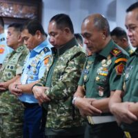 Lewati Pergantian Tahun dengan Ibadah, Panglima TNI Hadiri Tausiah dan Muhasabah bersama Prajurit