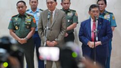 Panglima TNI Dampingi Menhan RI Rapat Kerja dengan Komisi I DPR RI