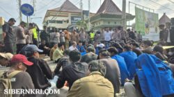 Hujan Kritik di Gedung Rakyat, PMII Probolinggo Tuntut Etika Pejabat Perayaan Ultah Saat Jam Kerja